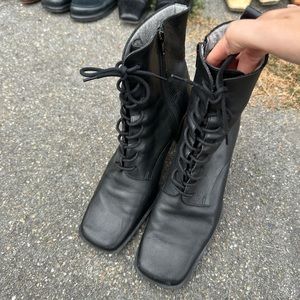 Vintage Leather Squaretoe lace up Boots